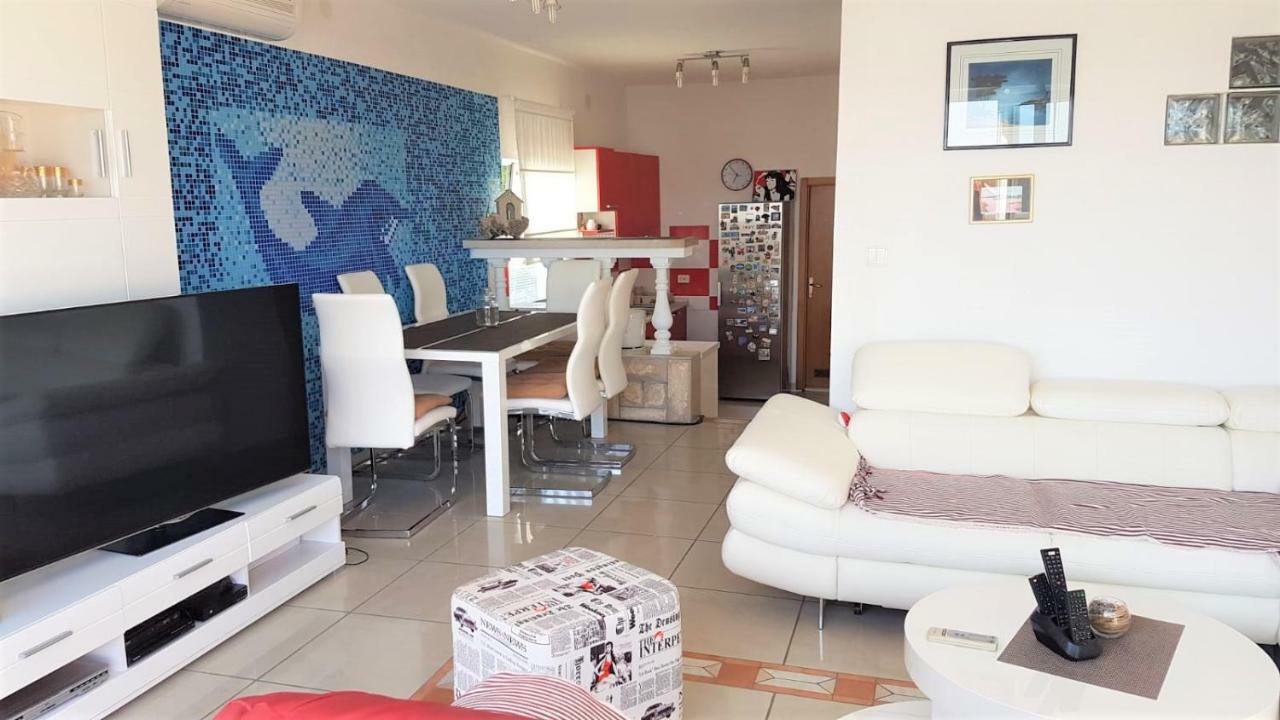 Apartment Maslenica, Near Zadar Ngoại thất bức ảnh